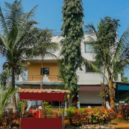 ホテル Karla Retreat Karla Kārli エクステリア 写真